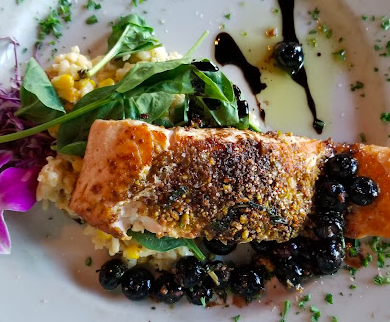 Lili's Bistro signature dishes Braised Short Ribs
Salmon with Seasonal Vegetables
House-Made Soups